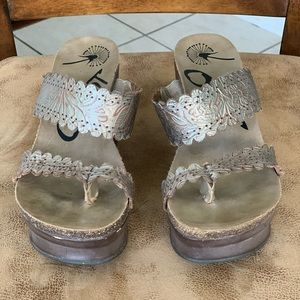 OTBT sandals beach park sz 6M